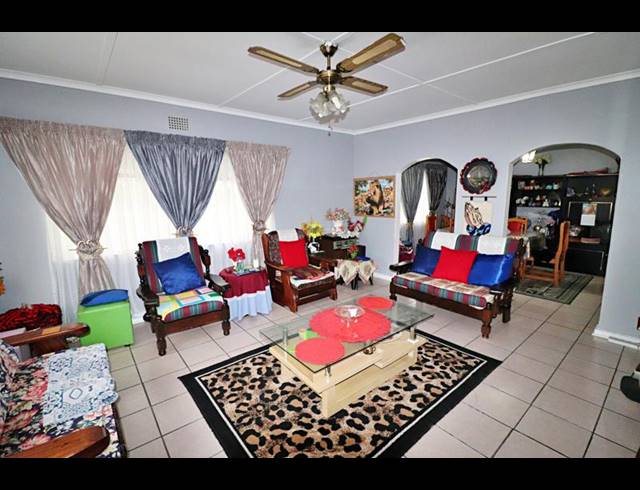3 BEDROOM HOUSE FOR SALE IN KLOPPERPARK